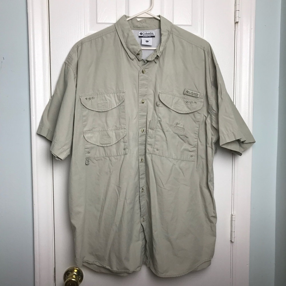 Columbia Performance Fishing Gear Shirt. Size L